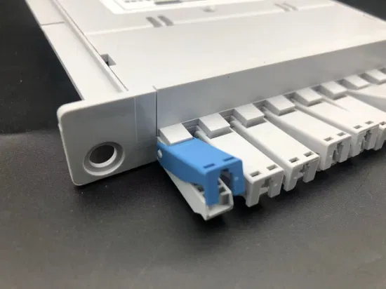 Splitter ottico per PLC a cassetta con connettore rapido Sc di nuova progettazione 1X8